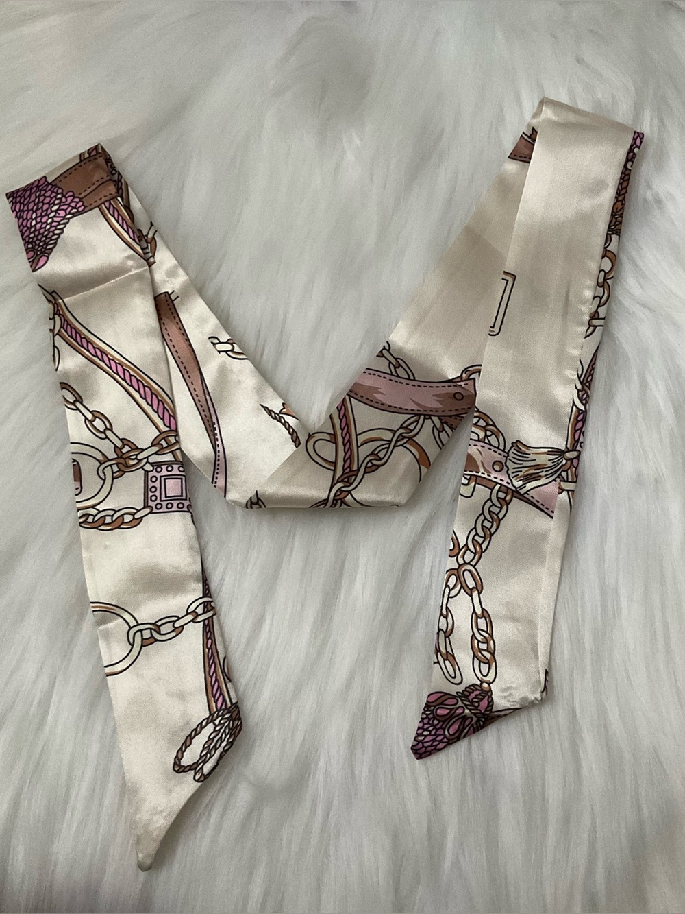 Silky Chain Print Twilly Scarf in Cream and Pink